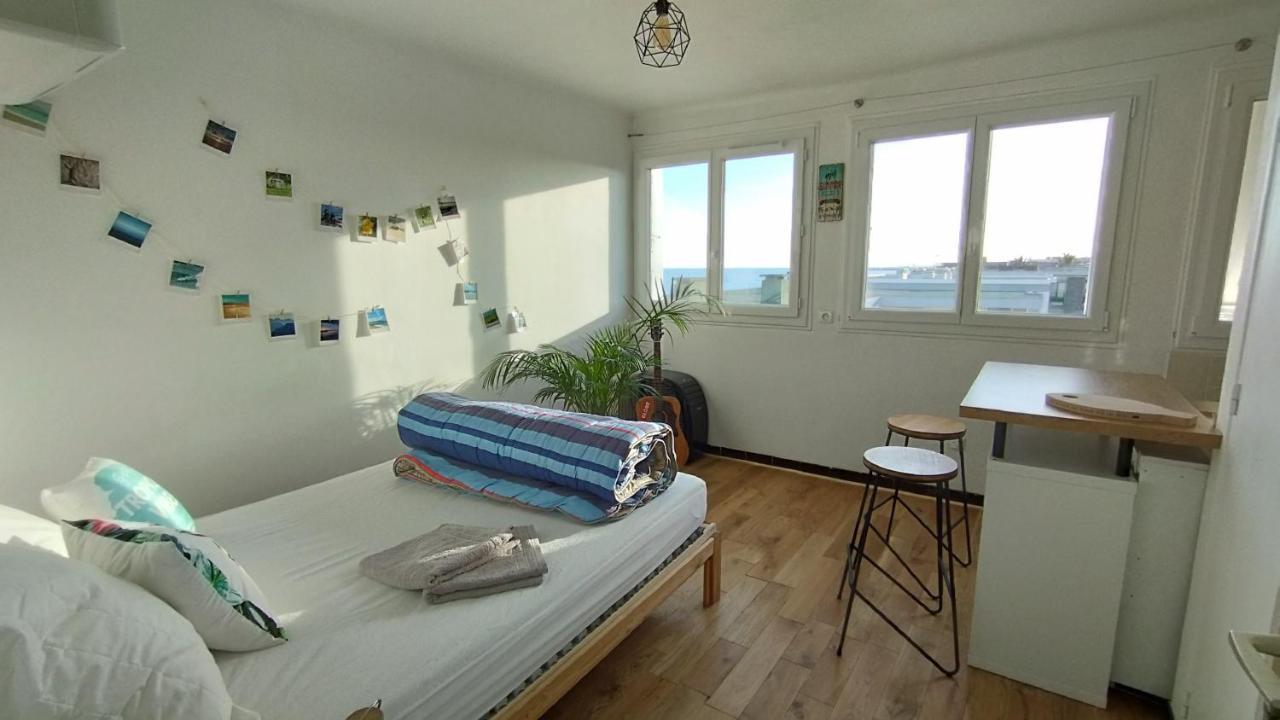 Cosy Studio En Etage Residence Front De Mer 팔라바 레 플로 외부 사진